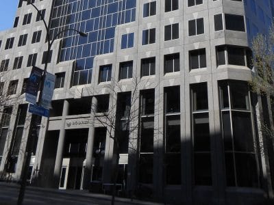Siège SNC Lavalin de Montréal Canada affaire de corruption avec sanction financière 5 milliards de dollars canadiens perdus